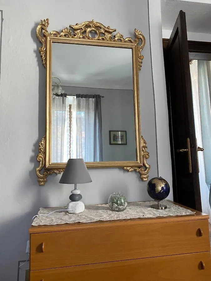 Imperiale Apartment Crone Italy